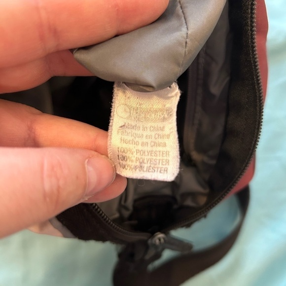 LeSportsac Classic Kylie Crossbody Bag 3 Pocket Striped Colored Mountains - Picture 6 of 7